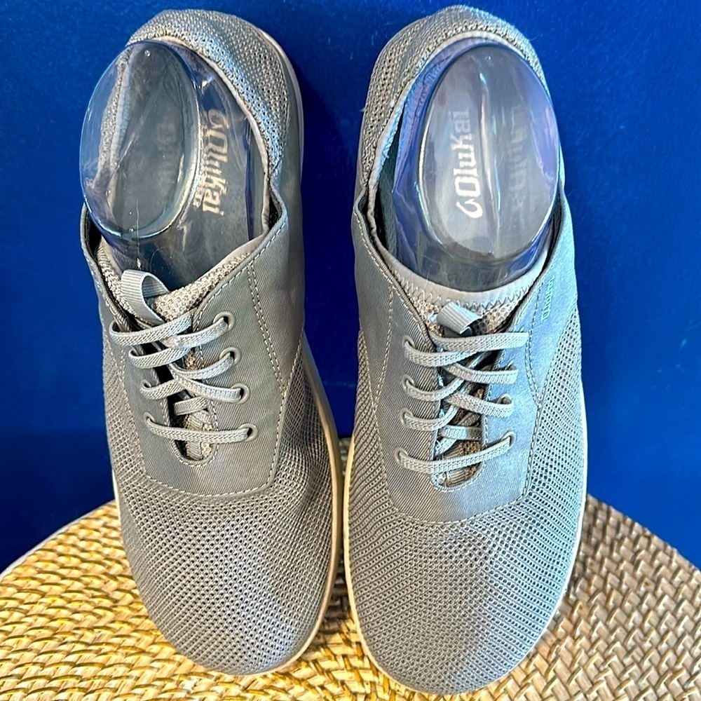 Men’s OluKai Gray Nohea Moku Sneaker Size 10
